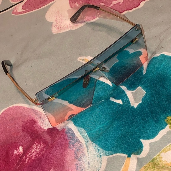 Sunglasses - Picture 1 of 1